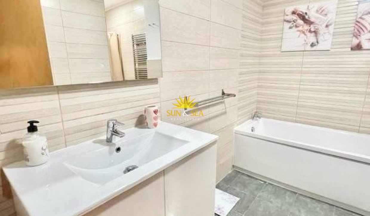 Long Term Rental - Ground Floor - Alicante - Centro