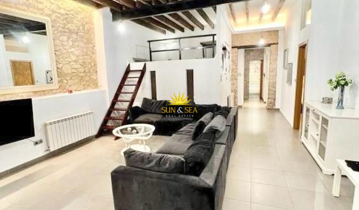 Long Term Rental - Ground Floor - Alicante - Centro