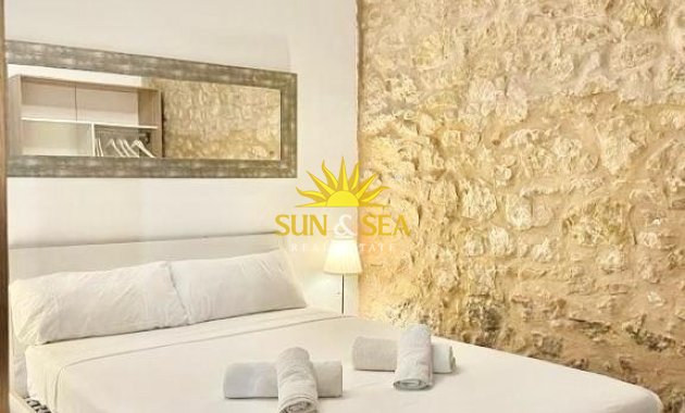 Long Term Rental - Ground Floor - Alicante - Centro