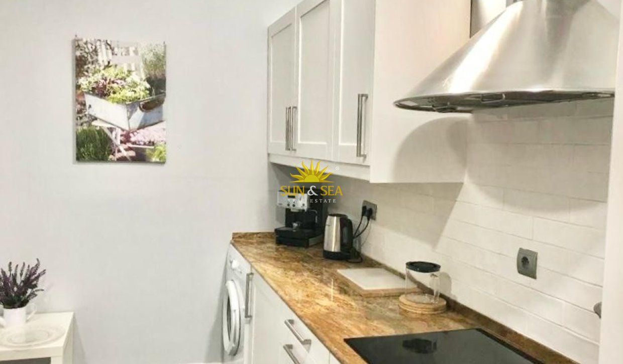 Long Term Rental - Ground Floor - Alicante - Centro