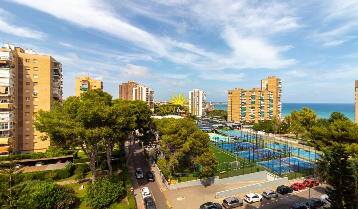 Resale - Apartment - Orihuela Costa - Campoamor