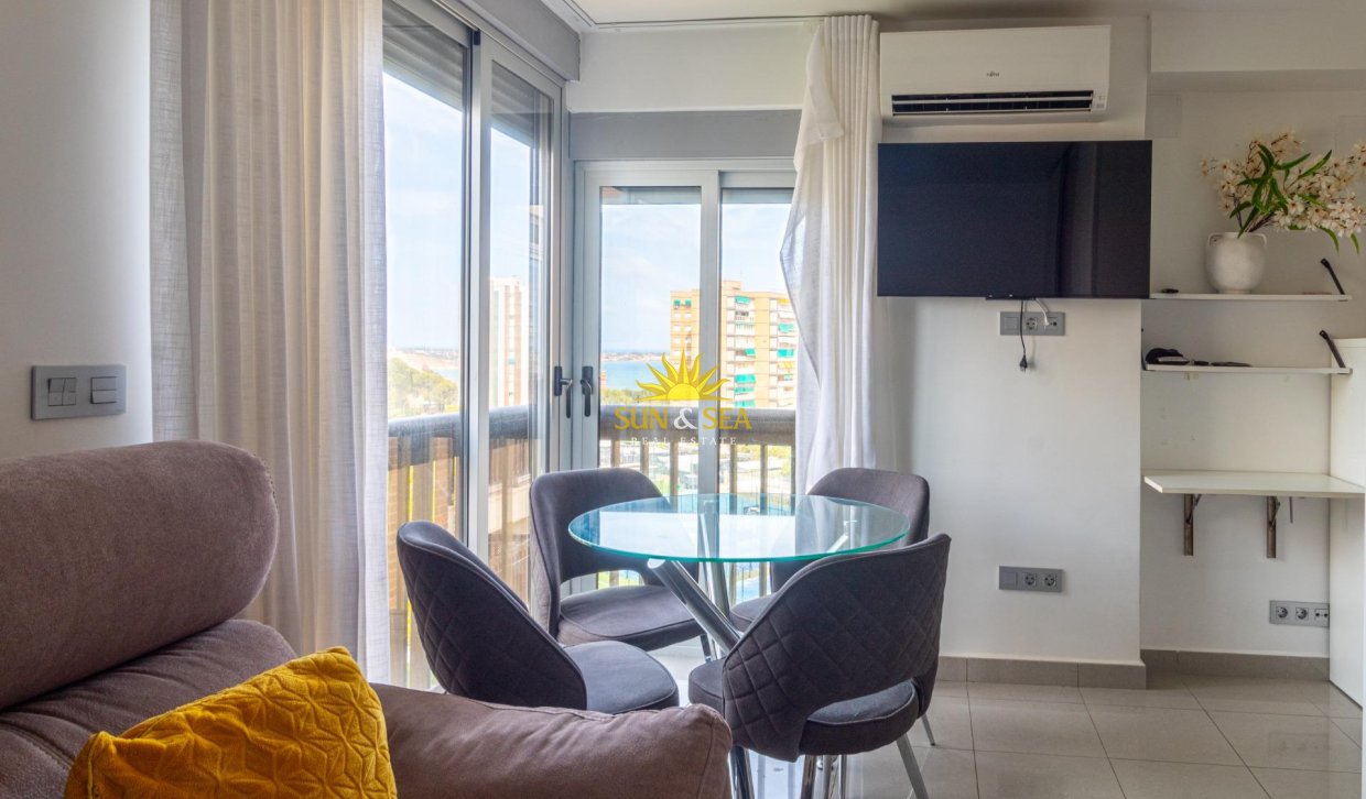 Resale - Apartment - Orihuela Costa - Campoamor