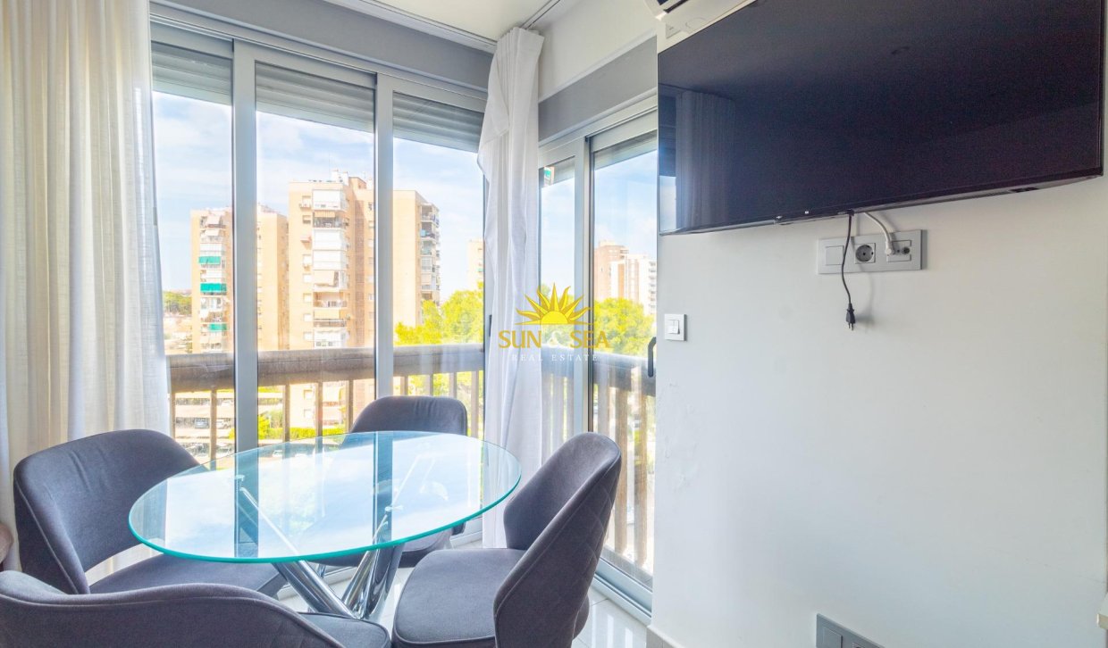 Resale - Apartment - Orihuela Costa - Campoamor