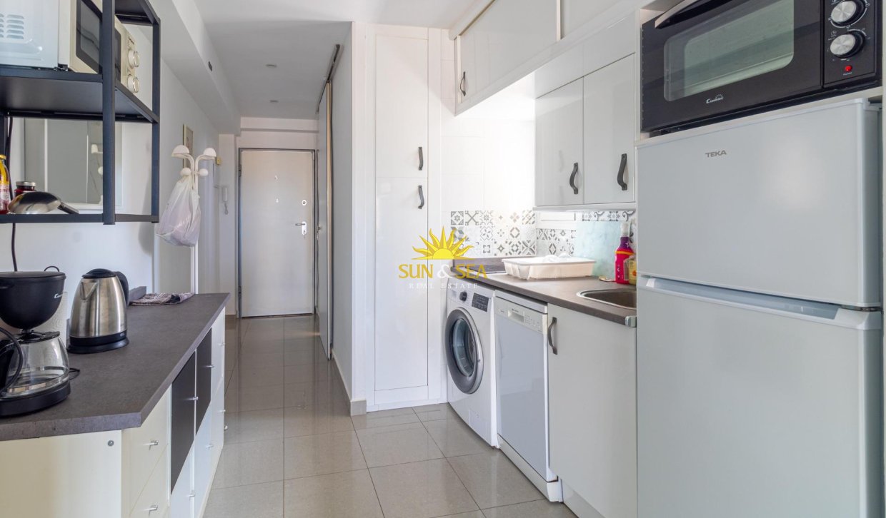 Resale - Apartment - Orihuela Costa - Campoamor