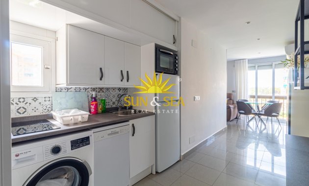 Resale - Apartment - Orihuela Costa - Campoamor
