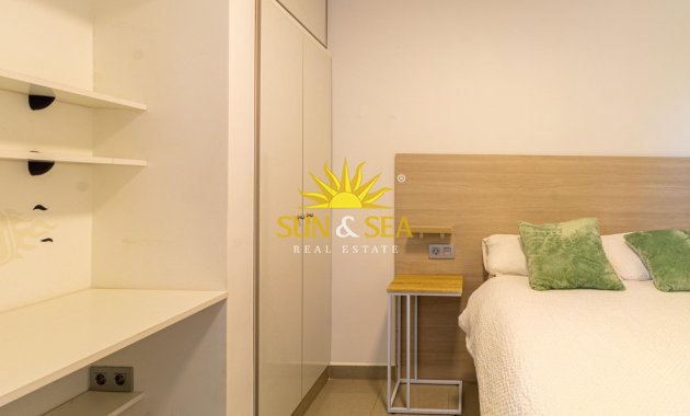 Resale - Apartment - Orihuela Costa - Campoamor