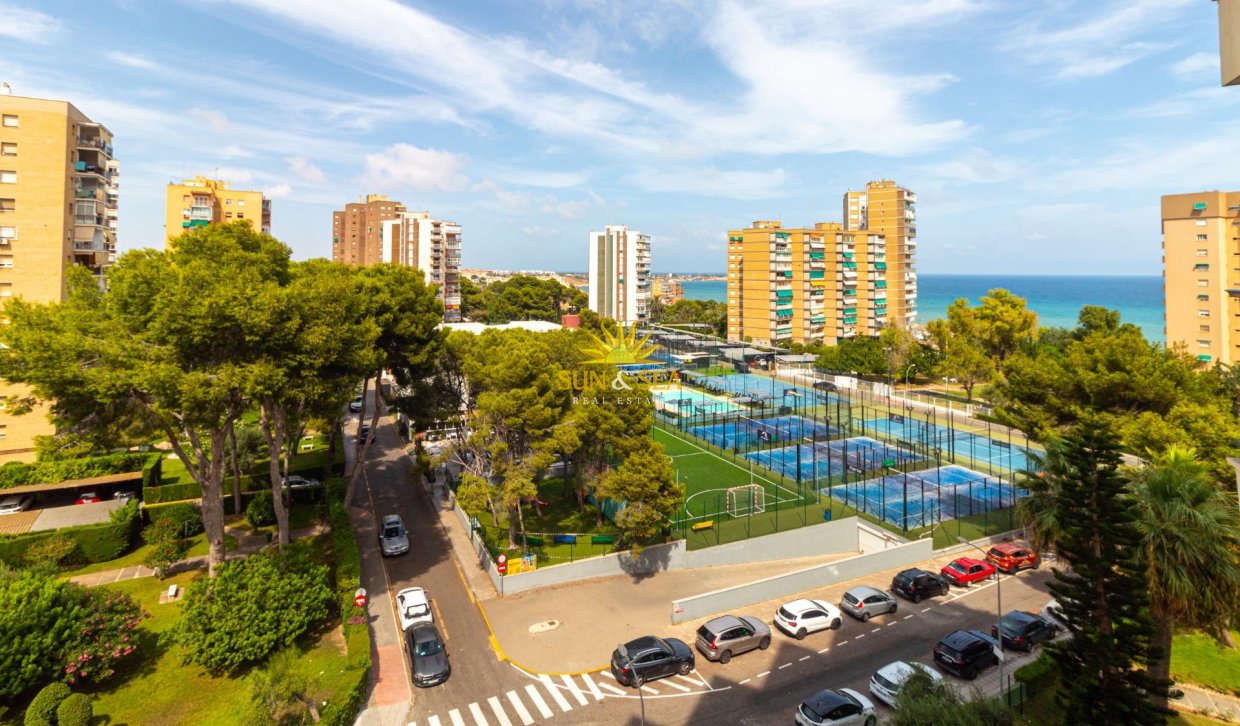 Resale - Apartment - Orihuela Costa - Campoamor