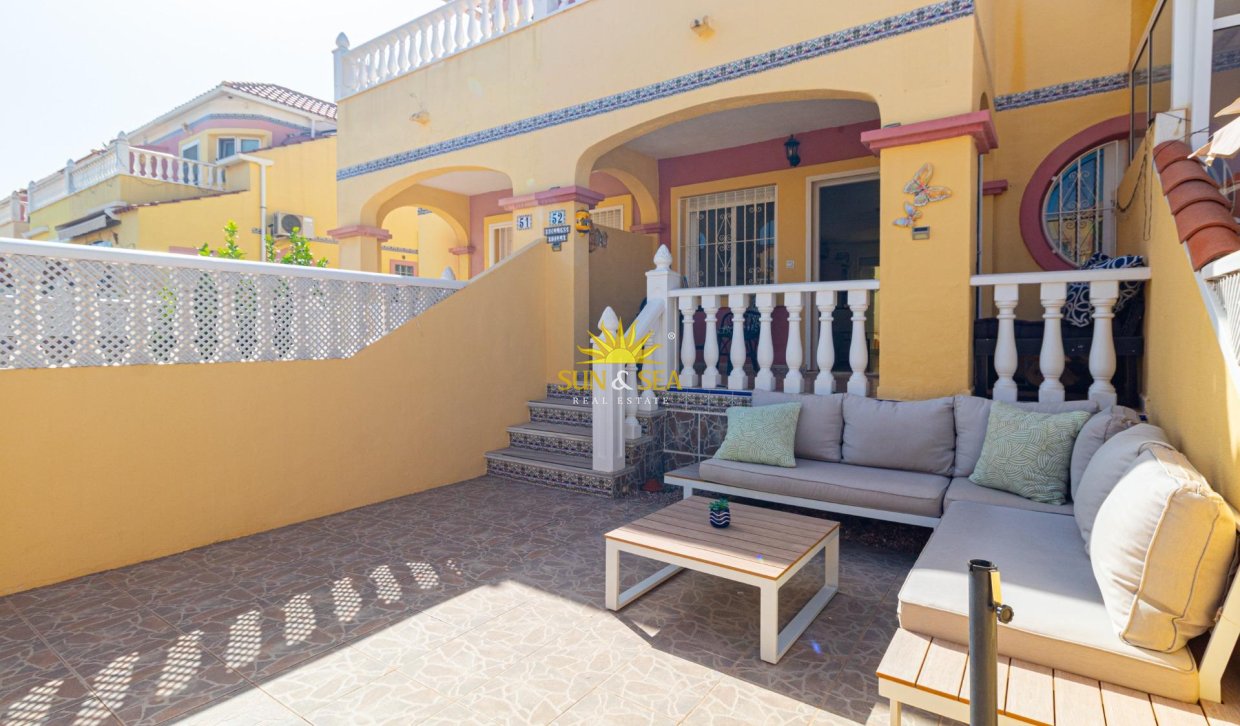 Resale - Villa / Semi detached - Orihuela Costa - La Regia