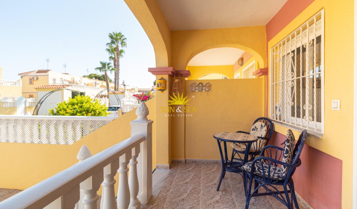 Resale - Villa / Semi detached - Orihuela Costa - La Regia