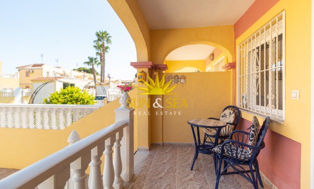 Resale - Villa / Semi detached - Orihuela Costa - La Regia