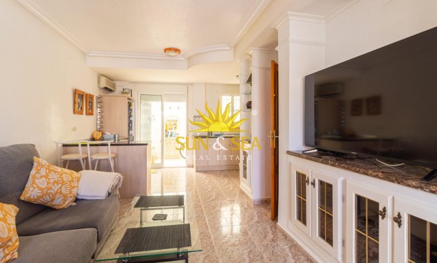 Resale - Villa / Semi detached - Orihuela Costa - La Regia