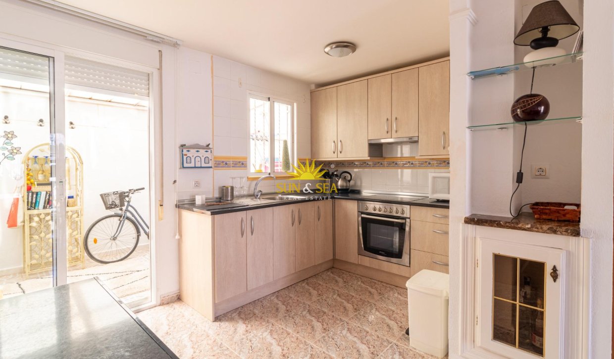 Resale - Villa / Semi detached - Orihuela Costa - La Regia