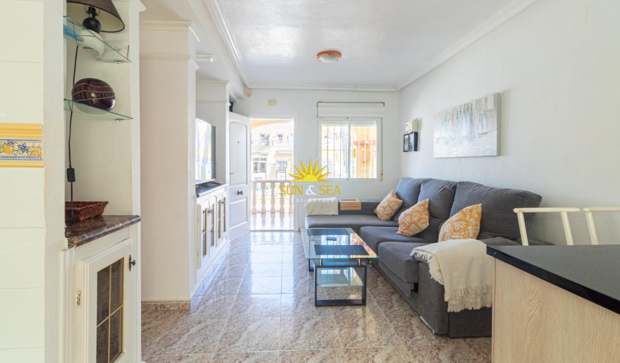 Resale - Villa / Semi detached - Orihuela Costa - La Regia