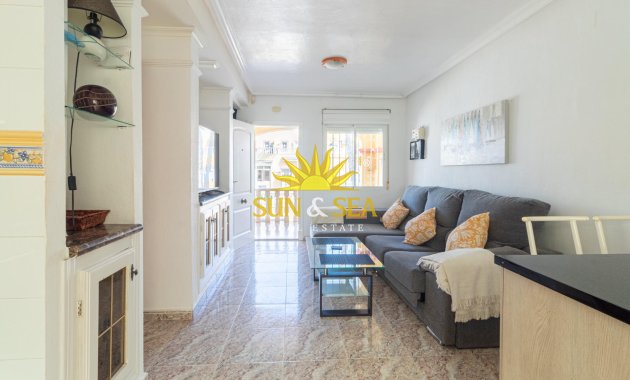 Resale - Villa / Semi detached - Orihuela Costa - La Regia