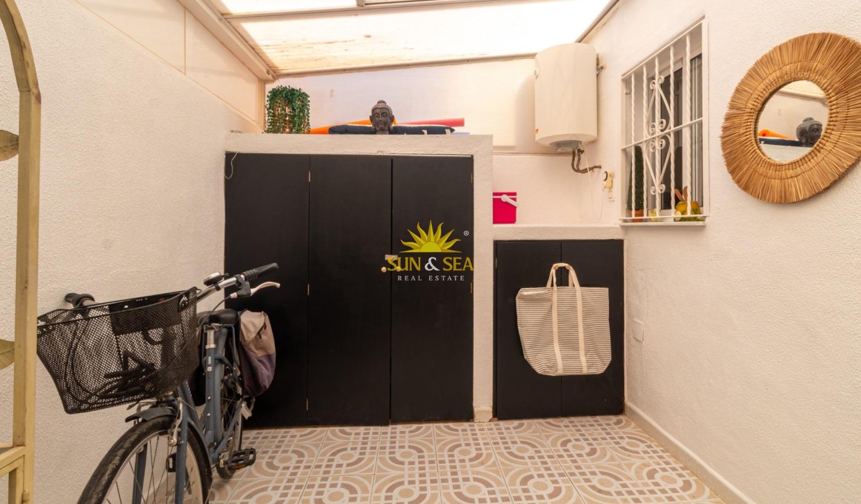 Resale - Villa / Semi detached - Orihuela Costa - La Regia