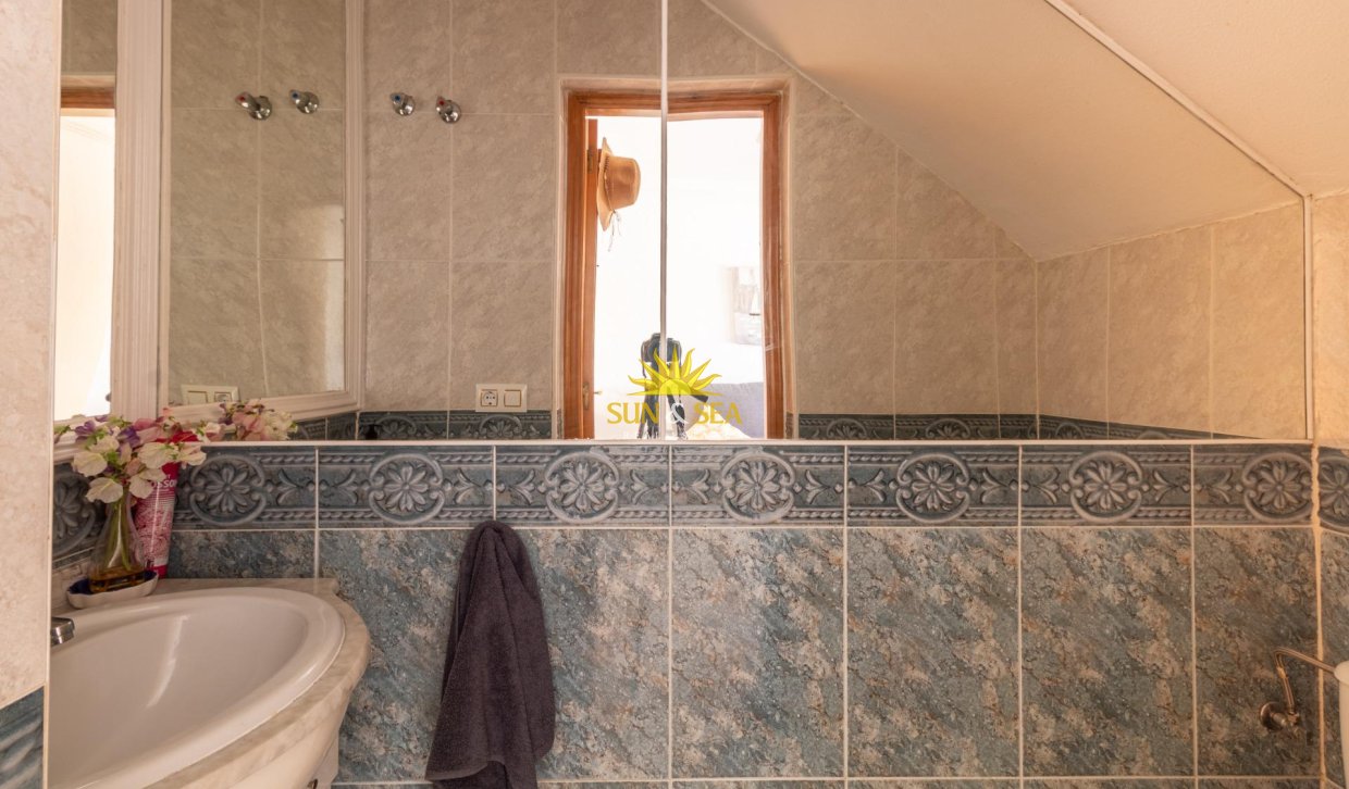 Resale - Villa / Semi detached - Orihuela Costa - La Regia