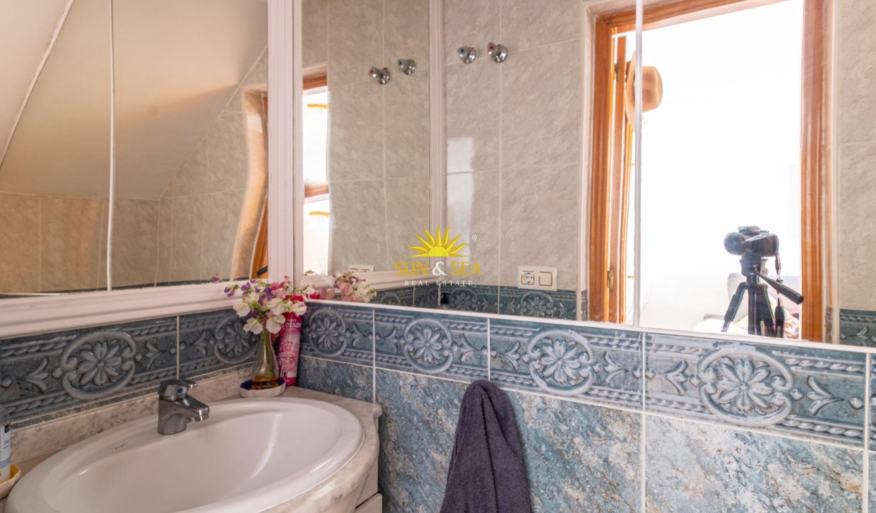 Resale - Villa / Semi detached - Orihuela Costa - La Regia
