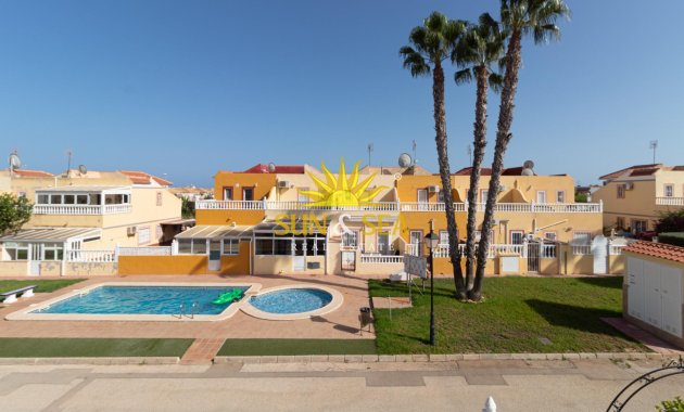 Resale - Villa / Semi detached - Orihuela Costa - La Regia