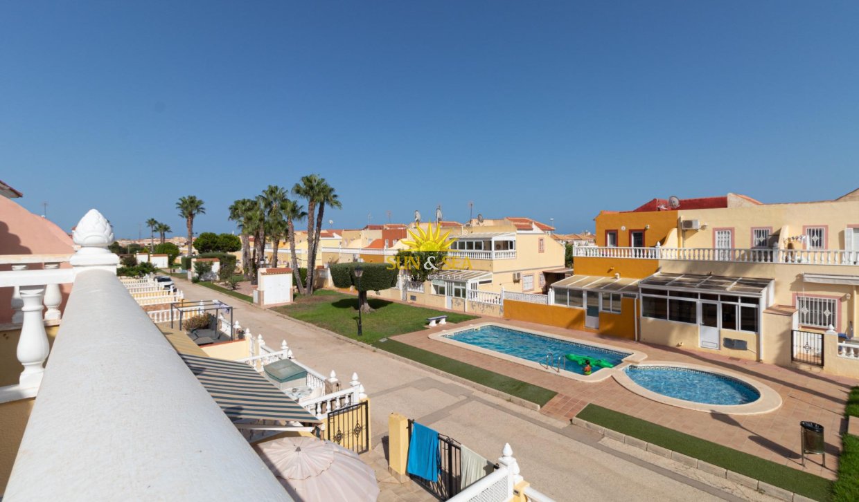 Resale - Villa / Semi detached - Orihuela Costa - La Regia