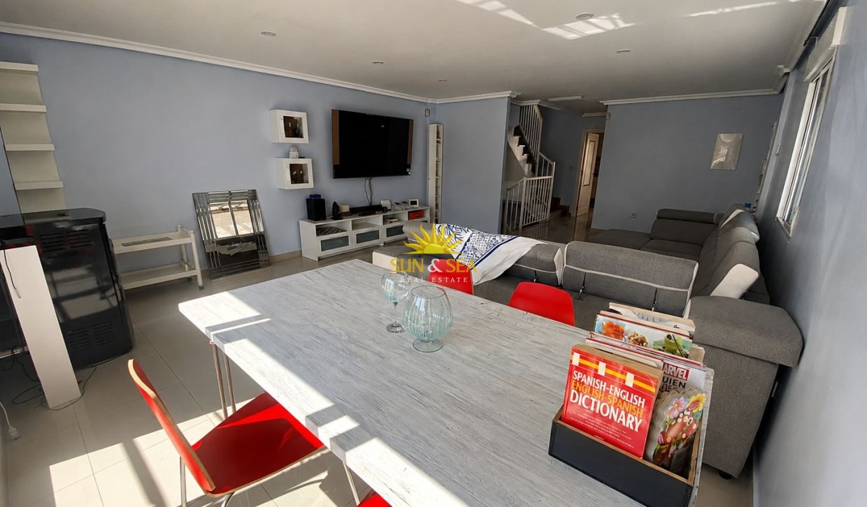 Alquiler a largo plazo - Chalet - El Campello