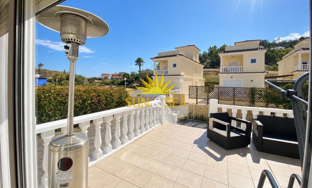 Alquiler a largo plazo - Chalet - El Campello