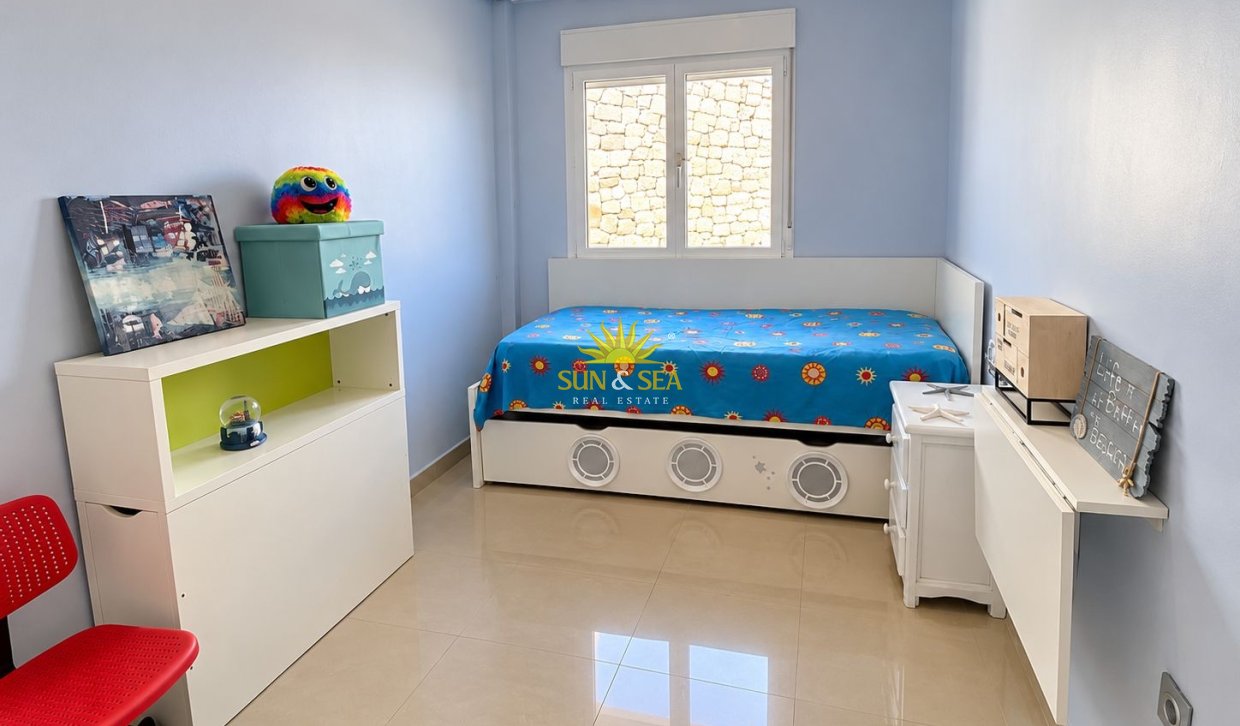 Alquiler a largo plazo - Chalet - El Campello
