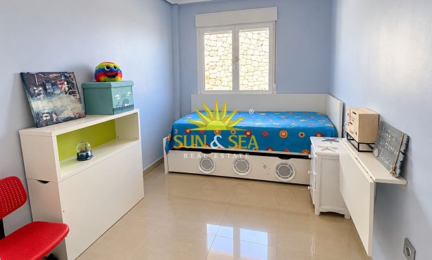 Alquiler a largo plazo - Chalet - El Campello