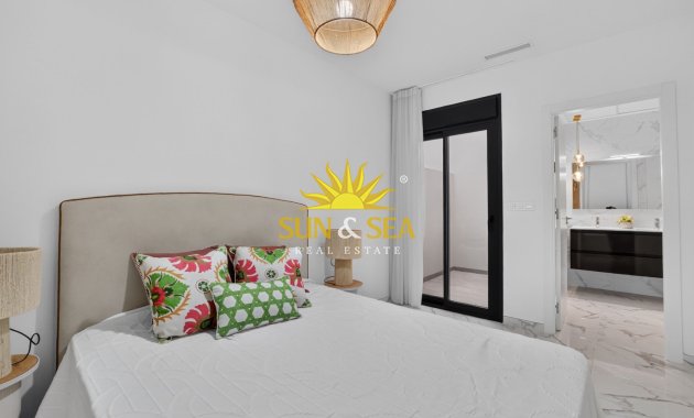 Alquiler a largo plazo - Villa / Semi separado - Rojales - La Marquesa Golf