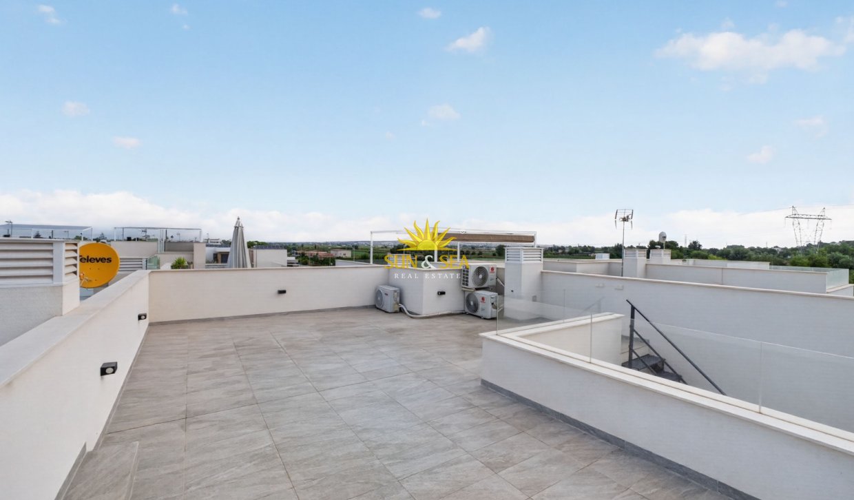 Alquiler a largo plazo - Villa / Semi separado - Rojales - La Marquesa Golf