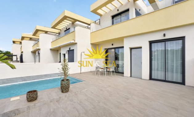 Alquiler a largo plazo - Villa / Semi separado - Rojales - La Marquesa Golf