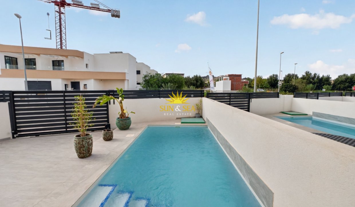 Alquiler a largo plazo - Villa / Semi separado - Rojales - La Marquesa Golf