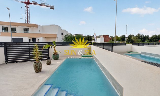 Alquiler a largo plazo - Villa / Semi separado - Rojales - La Marquesa Golf