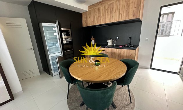 Alquiler a largo plazo - Apartamento - San Miguel de Salinas