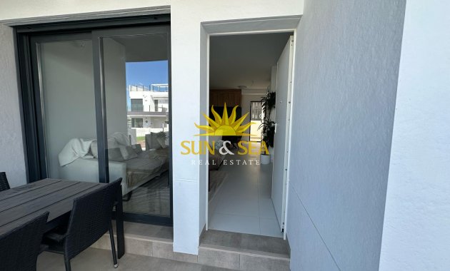 Alquiler a largo plazo - Apartamento - San Miguel de Salinas