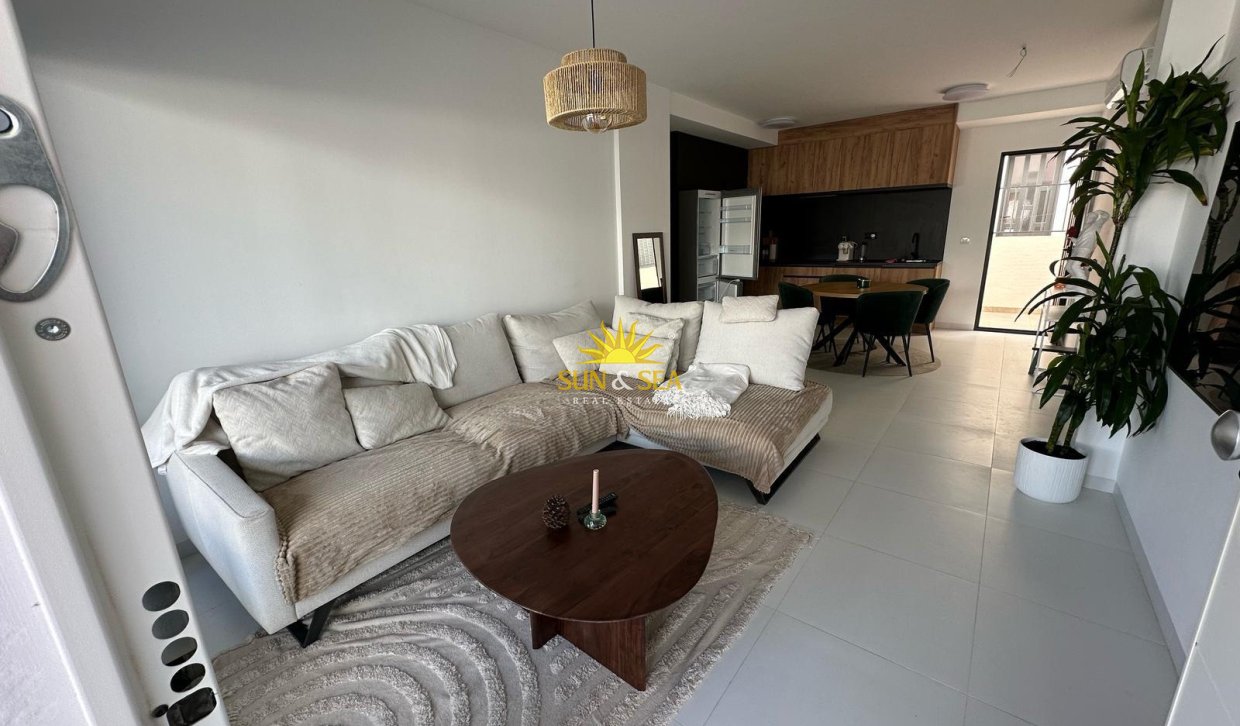 Alquiler a largo plazo - Apartamento - San Miguel de Salinas
