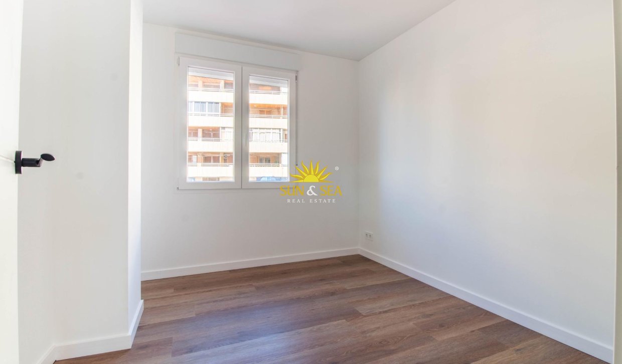Wiederverkauf - Wohnung - Torrevieja - Acequion