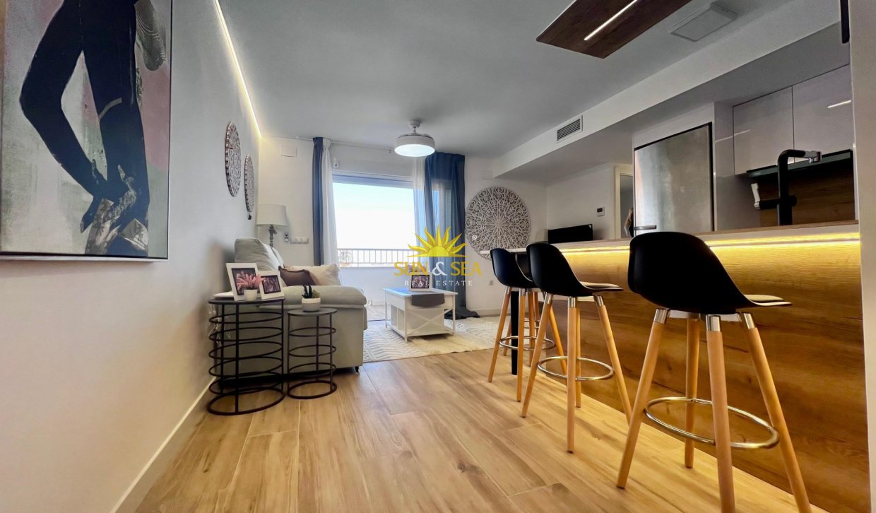 Wiederverkauf - Wohnung - Torrevieja - Punta prima