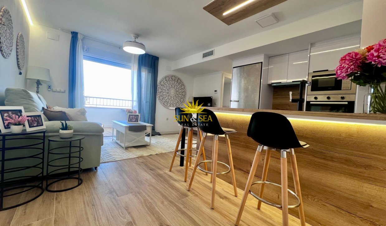Wiederverkauf - Wohnung - Torrevieja - Punta prima