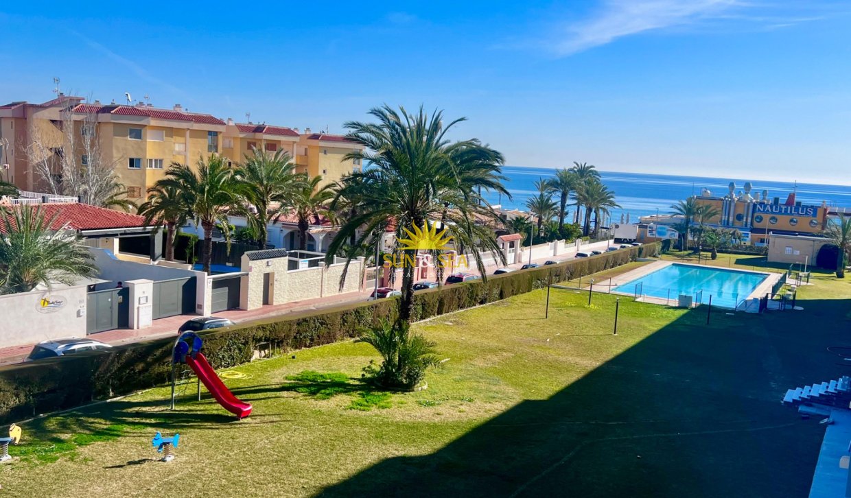 Wiederverkauf - Wohnung - Torrevieja - Punta prima