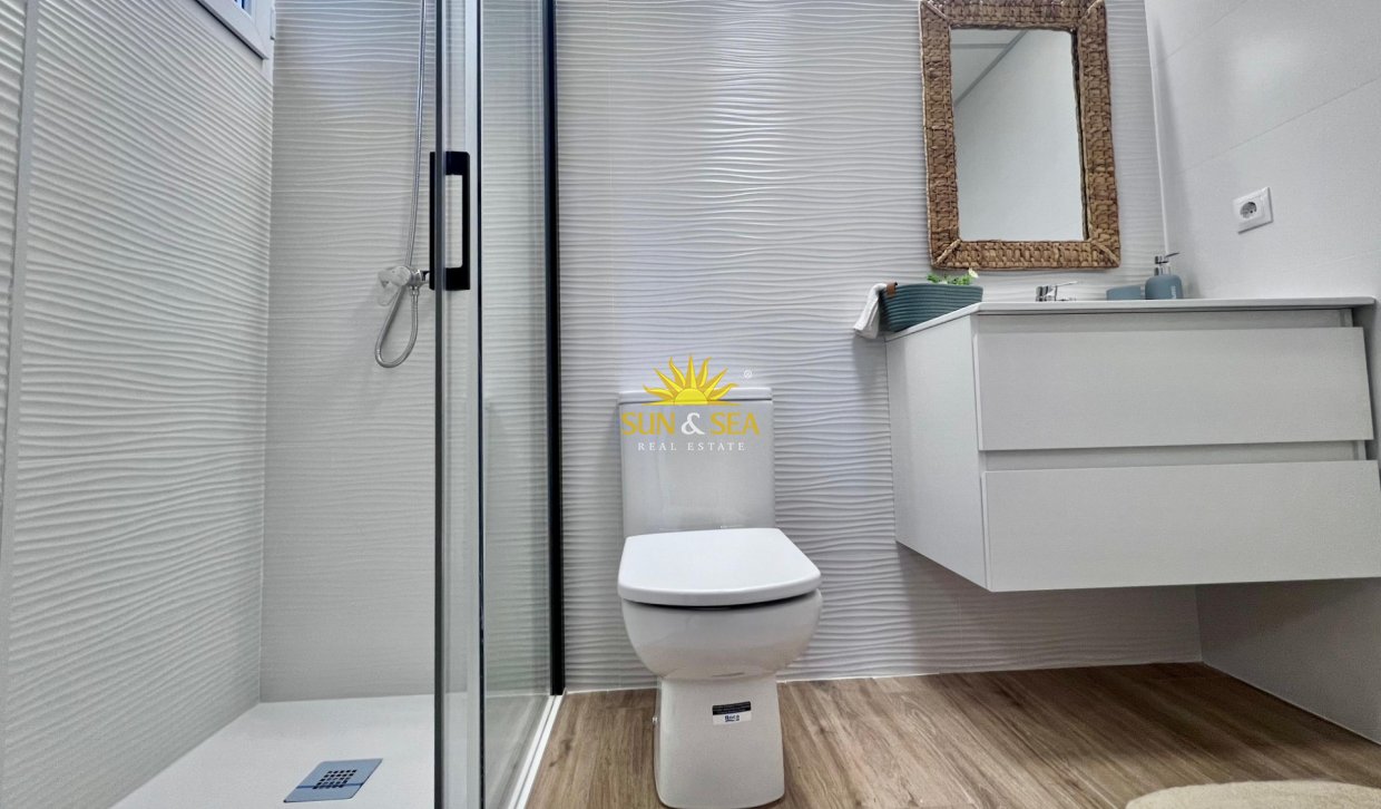Wiederverkauf - Wohnung - Torrevieja - Punta prima