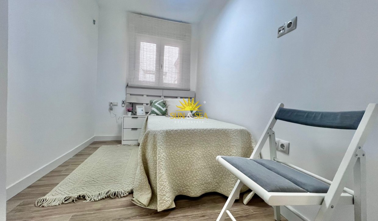 Wiederverkauf - Wohnung - Torrevieja - Punta prima