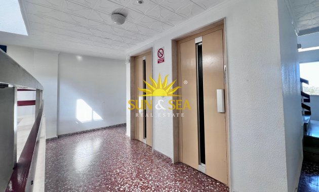 Wiederverkauf - Wohnung - Torrevieja - Punta prima