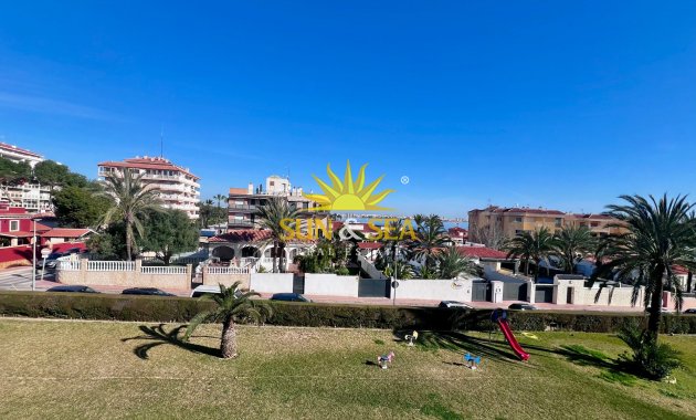 Wiederverkauf - Wohnung - Torrevieja - Punta prima