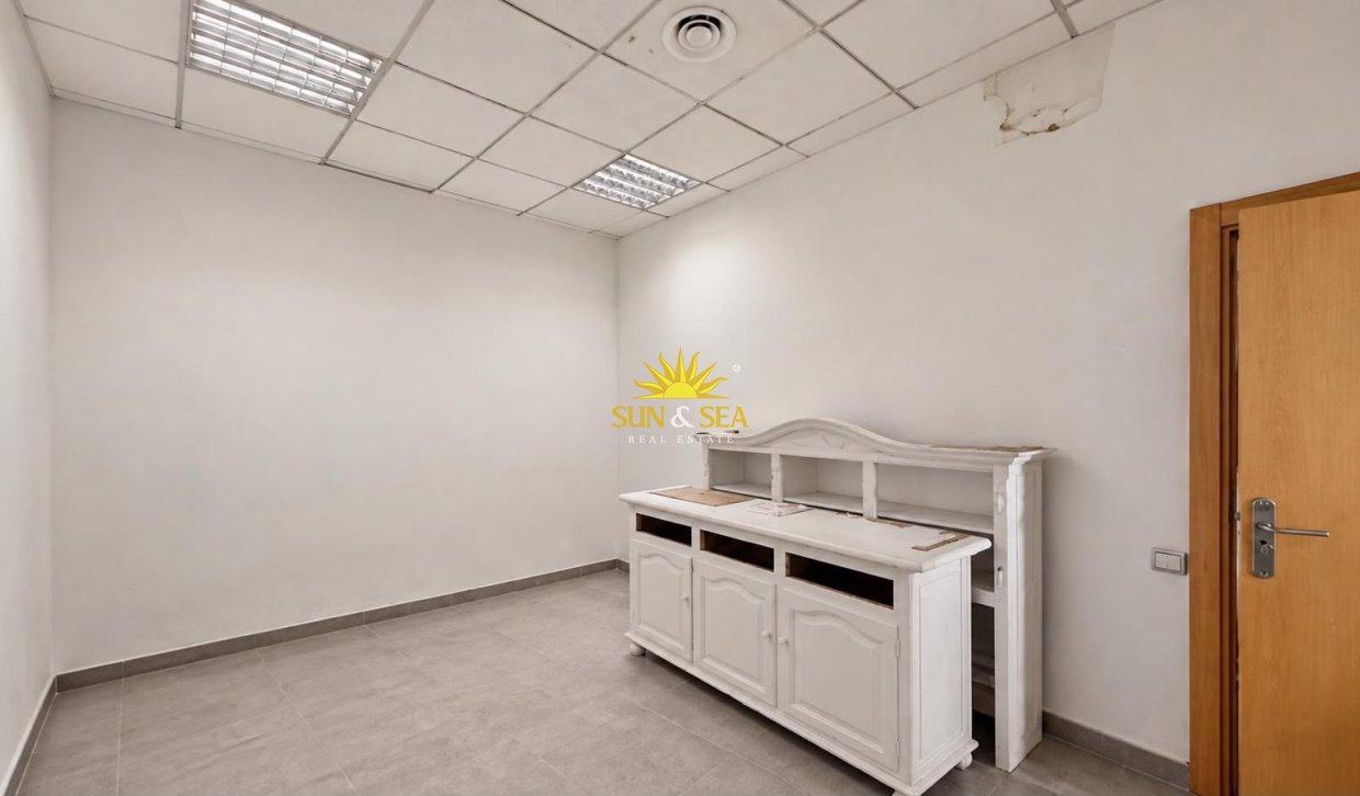 Herverkoop - Commercieel - Torrevieja - torrevieja