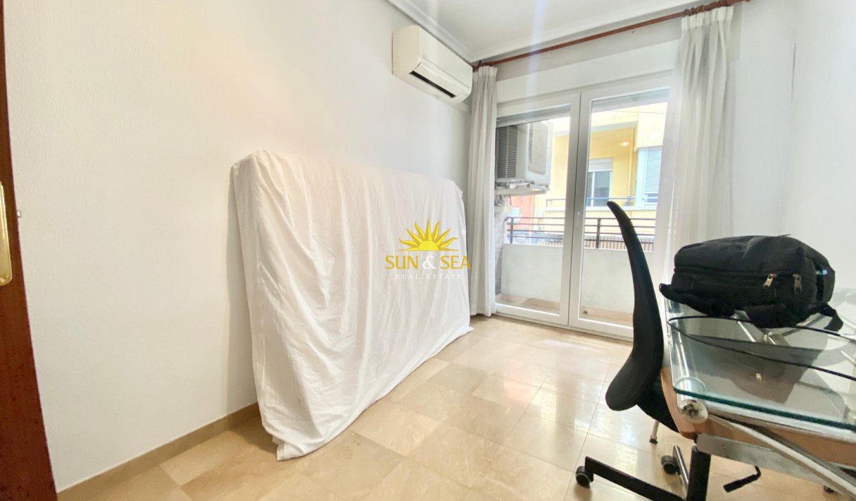Langfristige Vermietung - Wohnung - Alicante (Alacant)