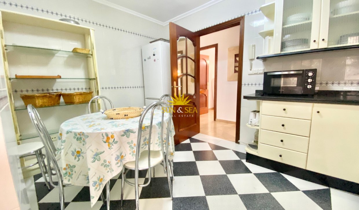 Langfristige Vermietung - Wohnung - Alicante (Alacant)