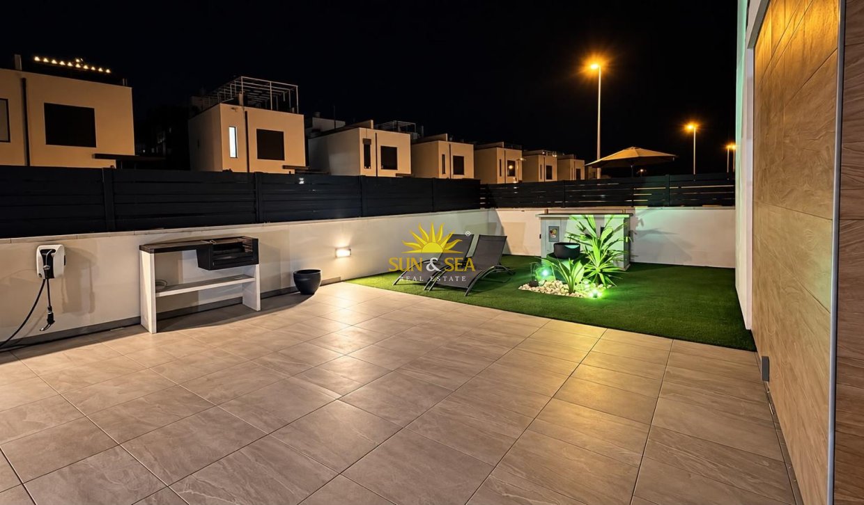 Kurzzeit-Vermietung - Villa - Orihuela Costa - Villamartín