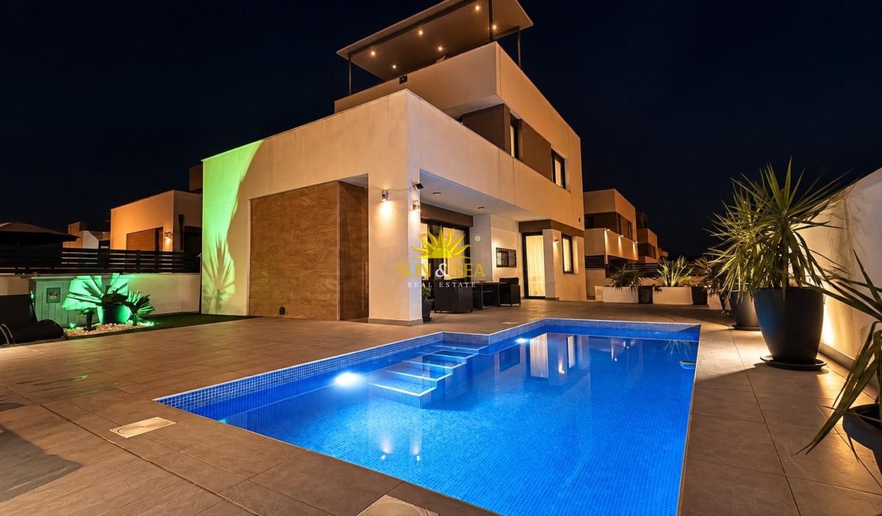 Kurzzeit-Vermietung - Villa - Orihuela Costa - Villamartín