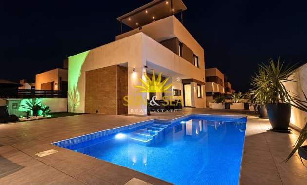 Kurzzeit-Vermietung - Villa - Orihuela Costa - Villamartín