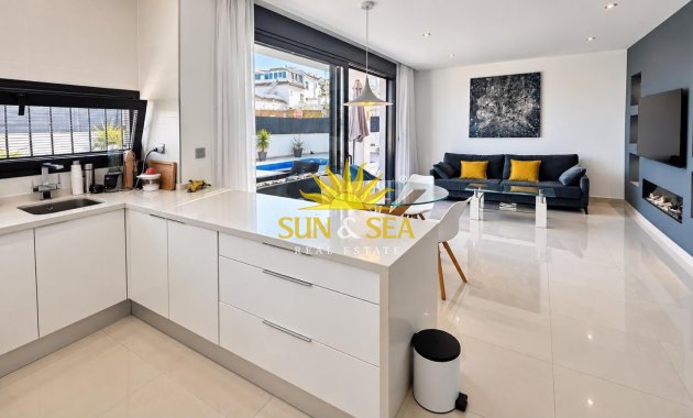 Kurzzeit-Vermietung - Villa - Orihuela Costa - Villamartín